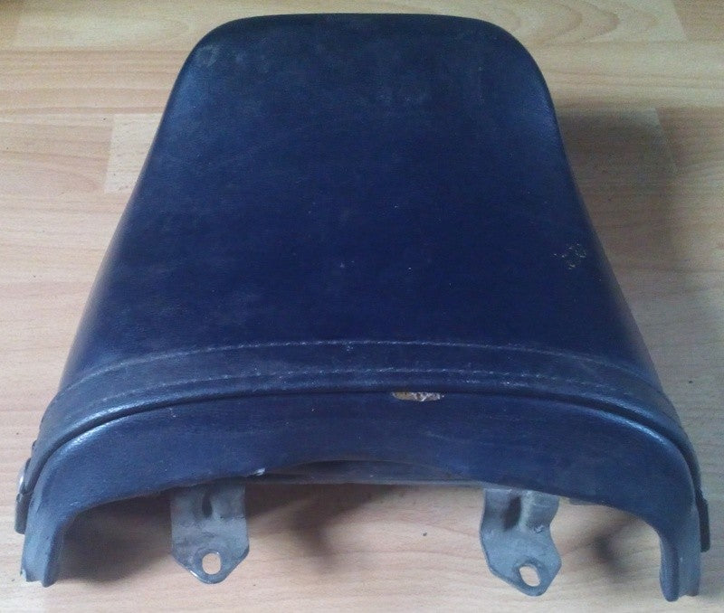 Selle passager SUZUKI 250 RG 45300-40A00-58R 1986-1987