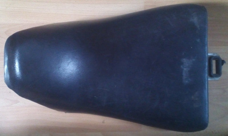 Selle pilote Yamaha 600 FZR 1989-1993 ref-00630