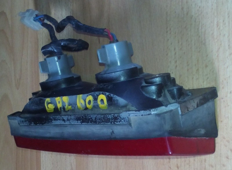 Feu arrière Kawasaki 600 GPZ 1987-1989 ref-00716