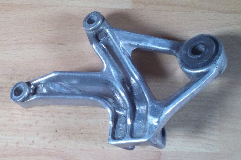Platine repose pied Yamaha YZF 750 1994 ref-00761