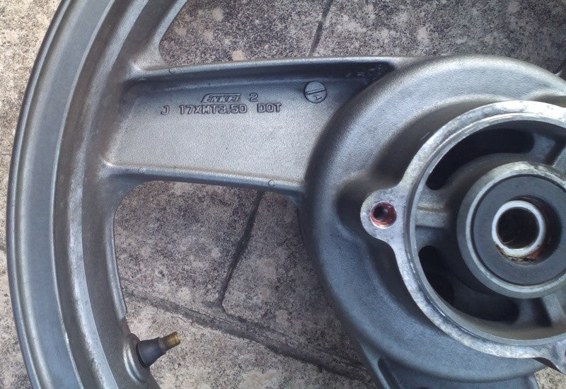 Jante arrière Kawasaki GPZ 500 S ref-00789