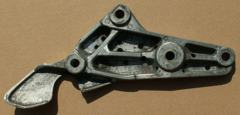 Repose pied droit Yamaha 650 XJ 1980 ref-01058