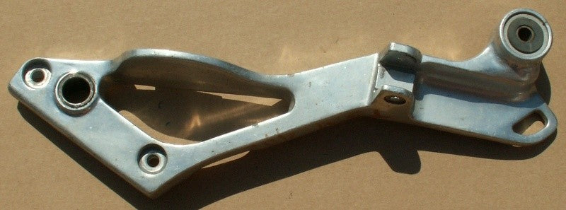 Repose pied droit Yamaha 850 TDM 1996-2001 ref-01063