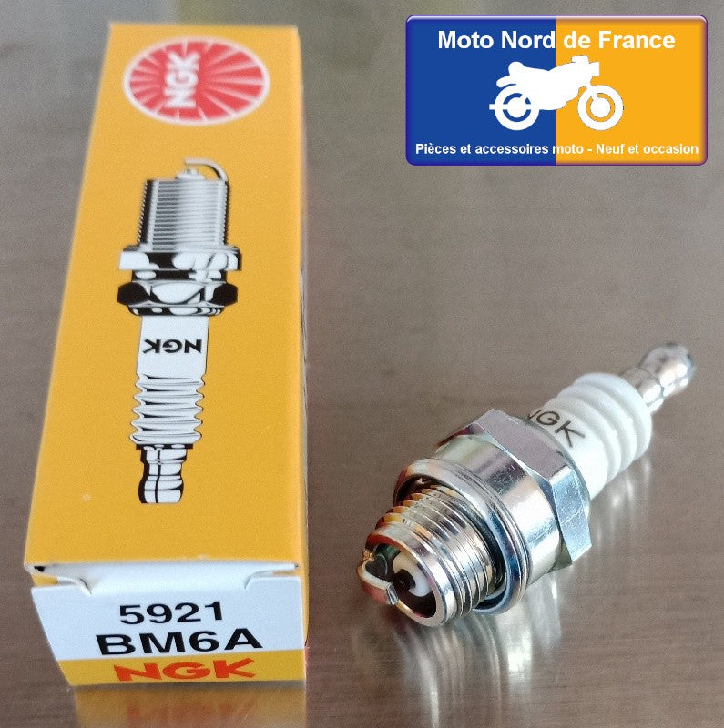 Bougie d'allumage NGK type BM6A (5921)