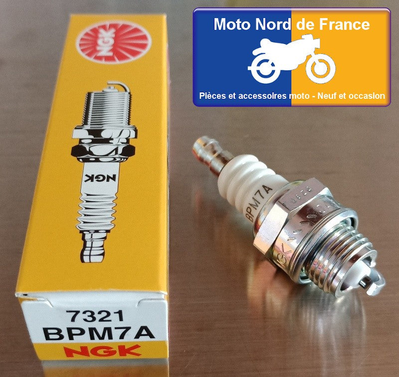 Bougie d'allumage NGK type BPM7A (7321)