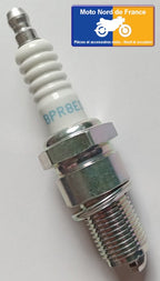 Bougie d'allumage NGK type BPR8ES (3923)