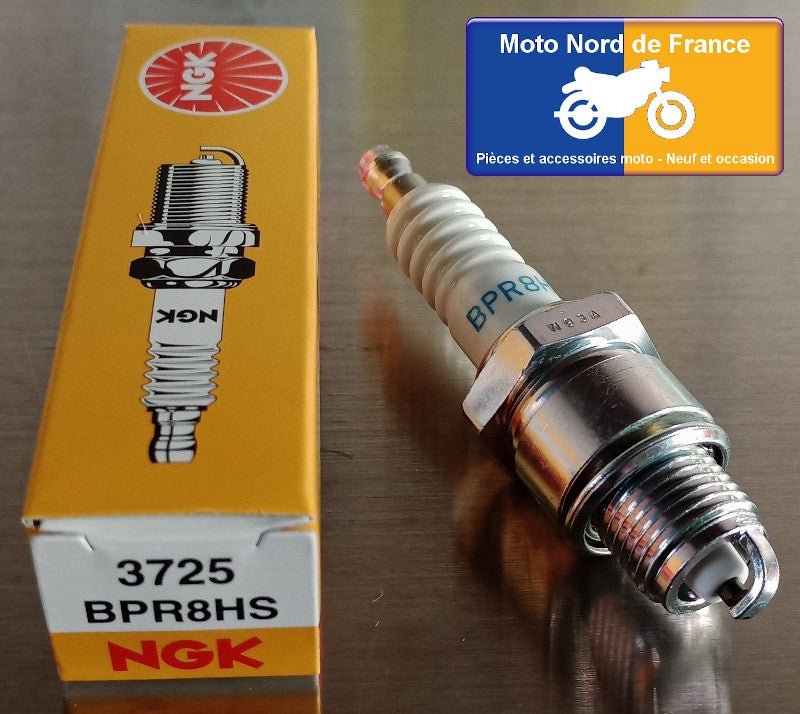 Bougie d'allumage NGK type BPR8HS (3725)