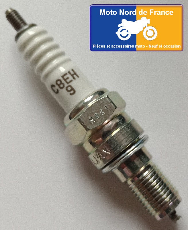 Bougie d'allumage NGK type C8EH-9 (7473)