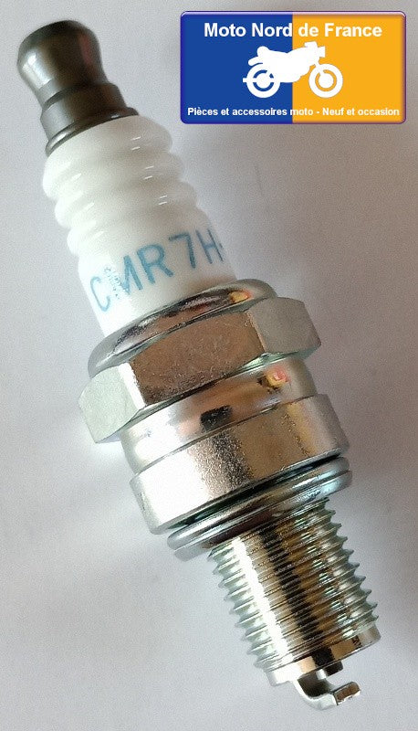 Bougie d'allumage NGK type CMR7H-10 (1656)