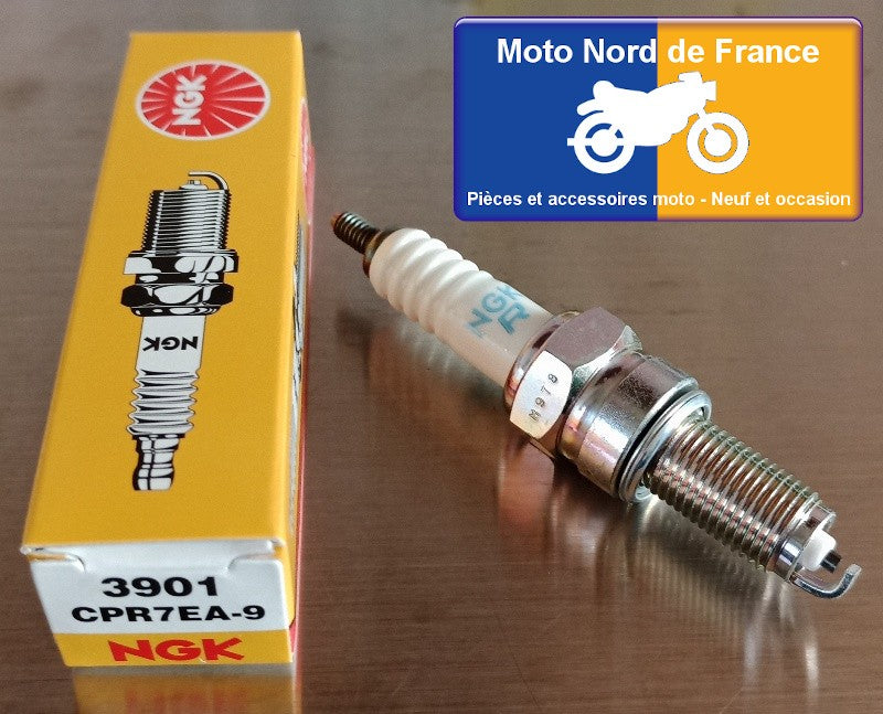 Bougie d'allumage NGK type CPR7EA-9 (3901)