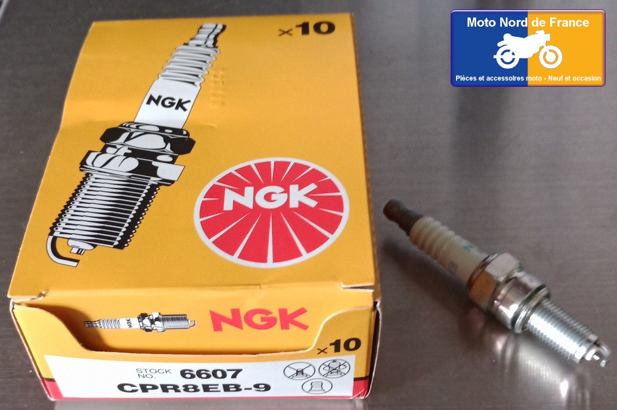 Bougie d'allumage NGK type CPR8EB-9 (6607)