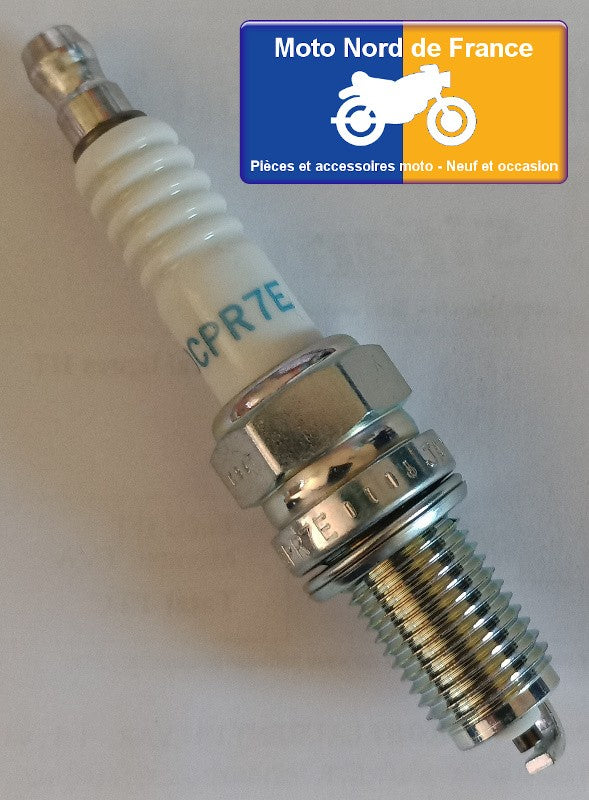 Bougie d'allumage NGK type DCPR7E (3932)