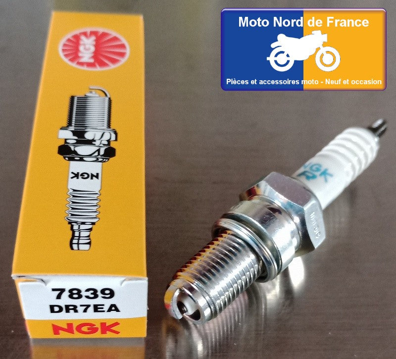 Bougie d'allumage NGK type DR7EA (7839)
