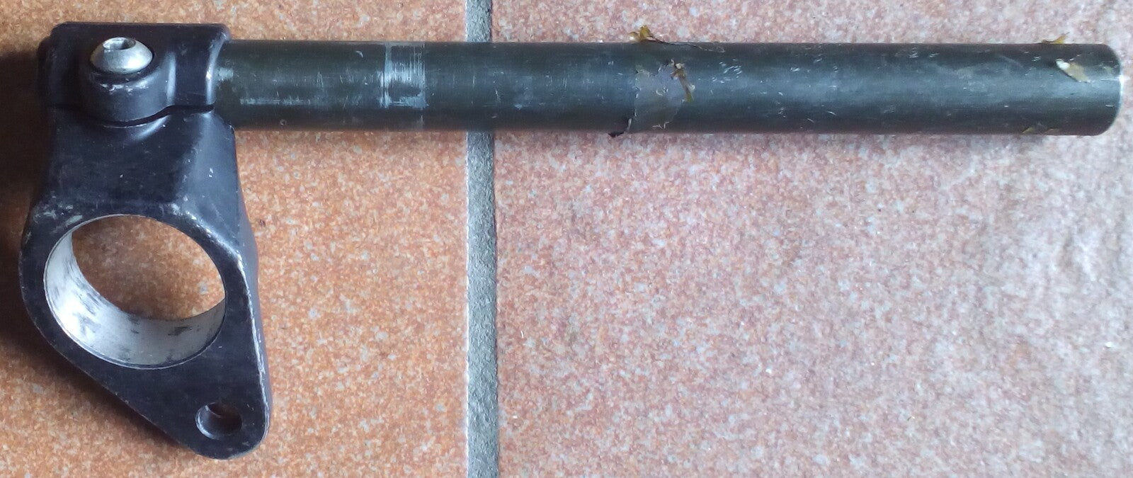 Demi guidon gauche Suzuki 600 RF 1993-1997 ref-00092