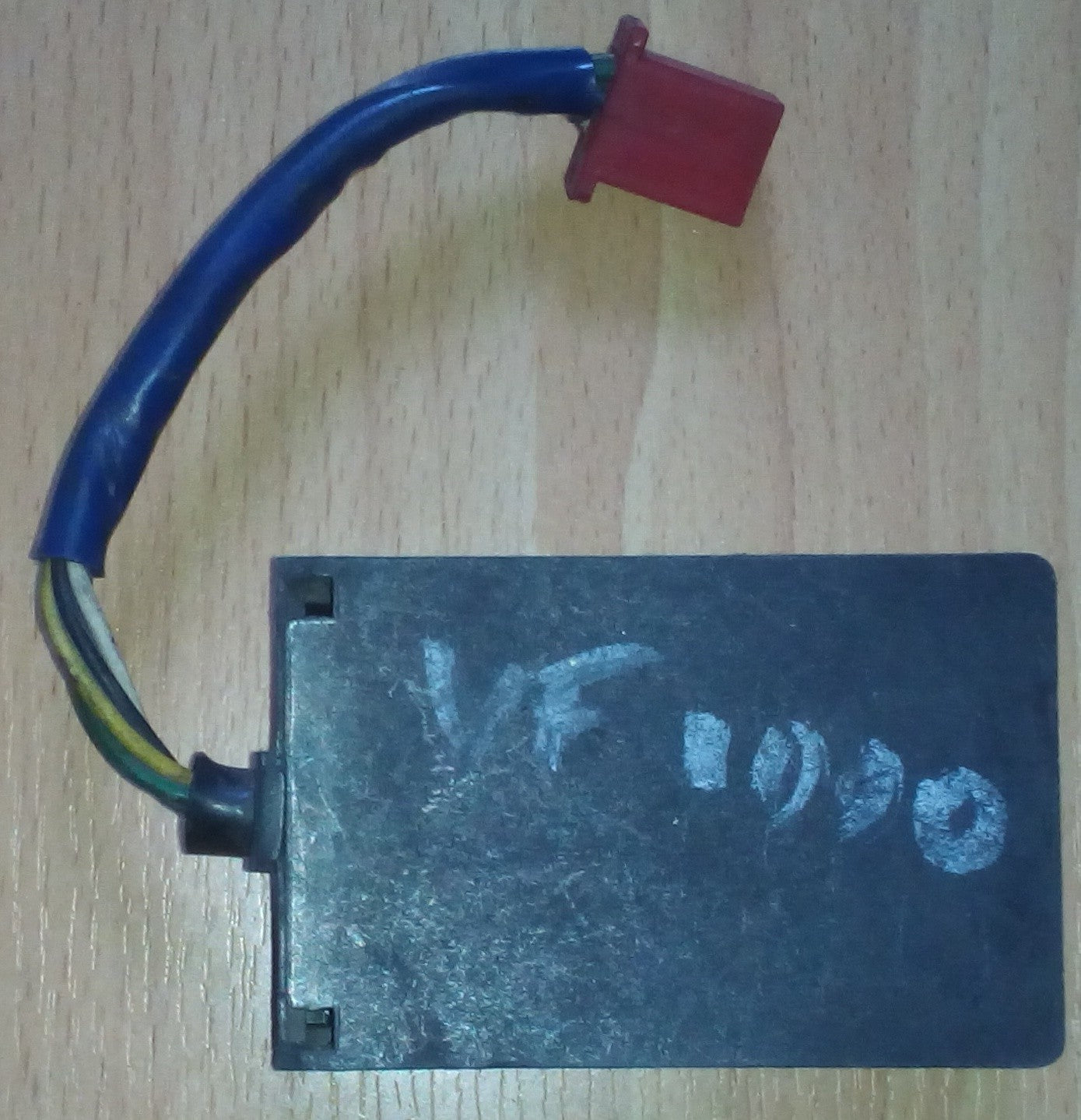 Boitier CDI Honda VF 1000 F 1984-1985 ref 00283