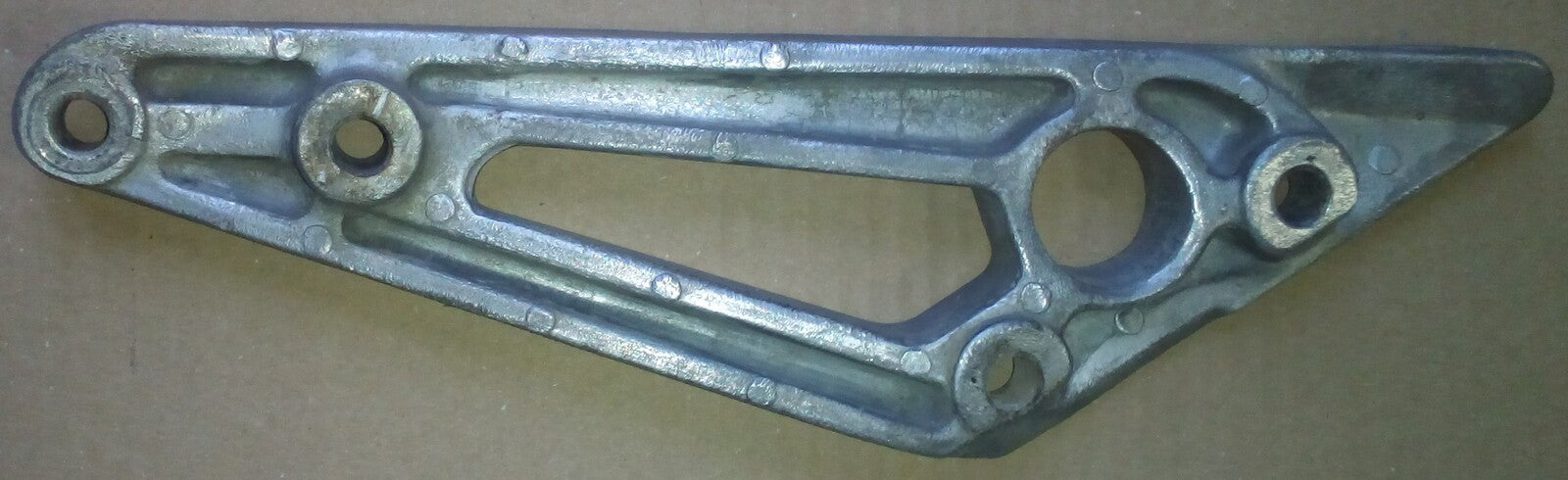 Platine repose pied Yamaha 400 XJ