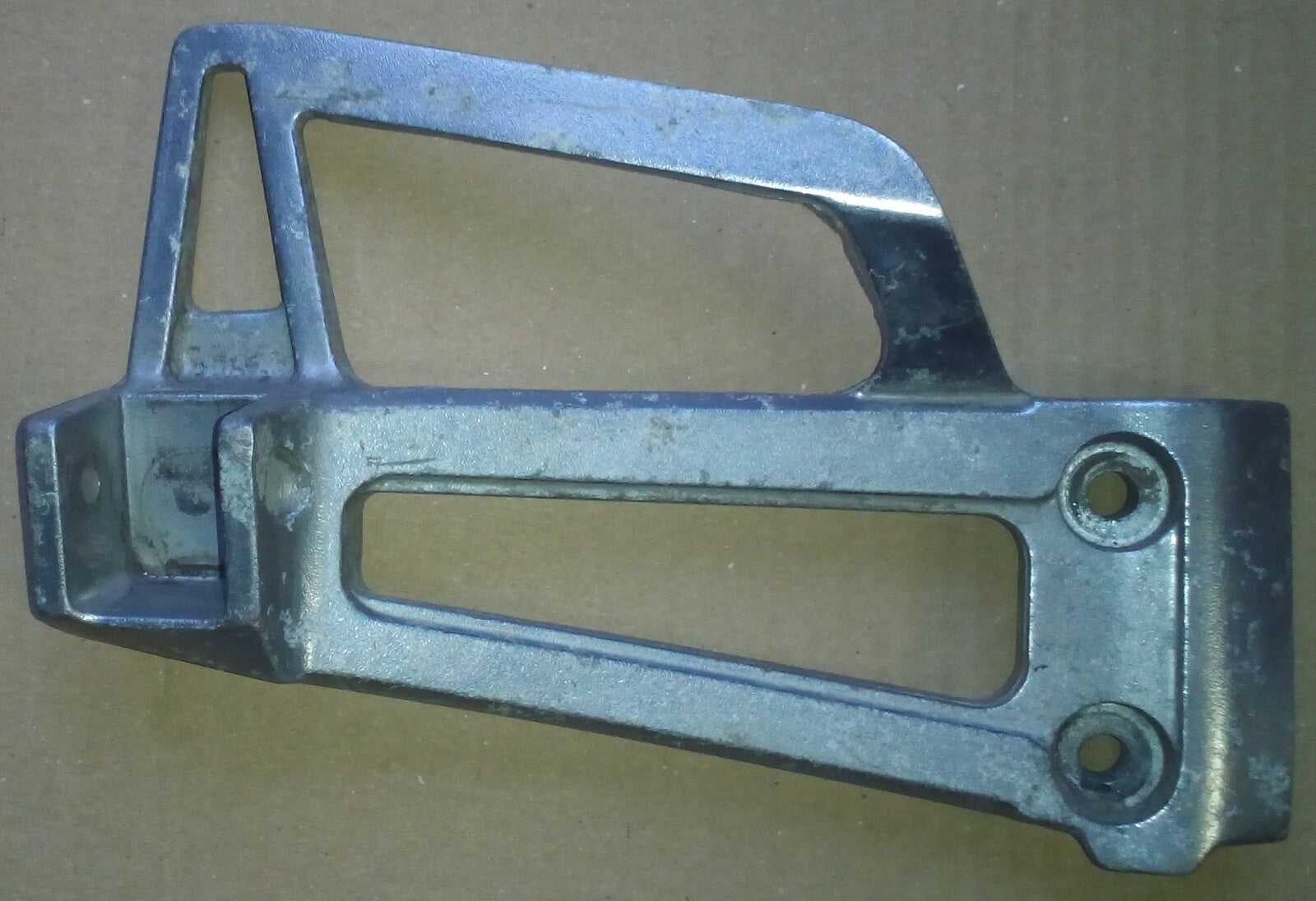 Platine repose pied Yamaha 600 XT 1987-1990