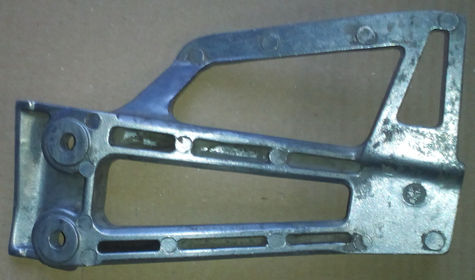 Platine repose pied Yamaha 600 XT 1987-1990