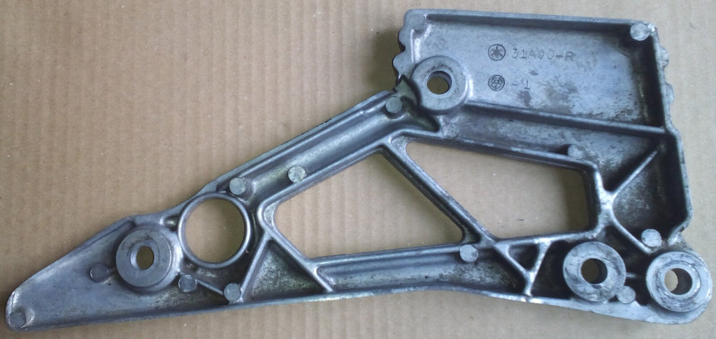 Platine repose pied Yamaha 900 XJ 1983-1985