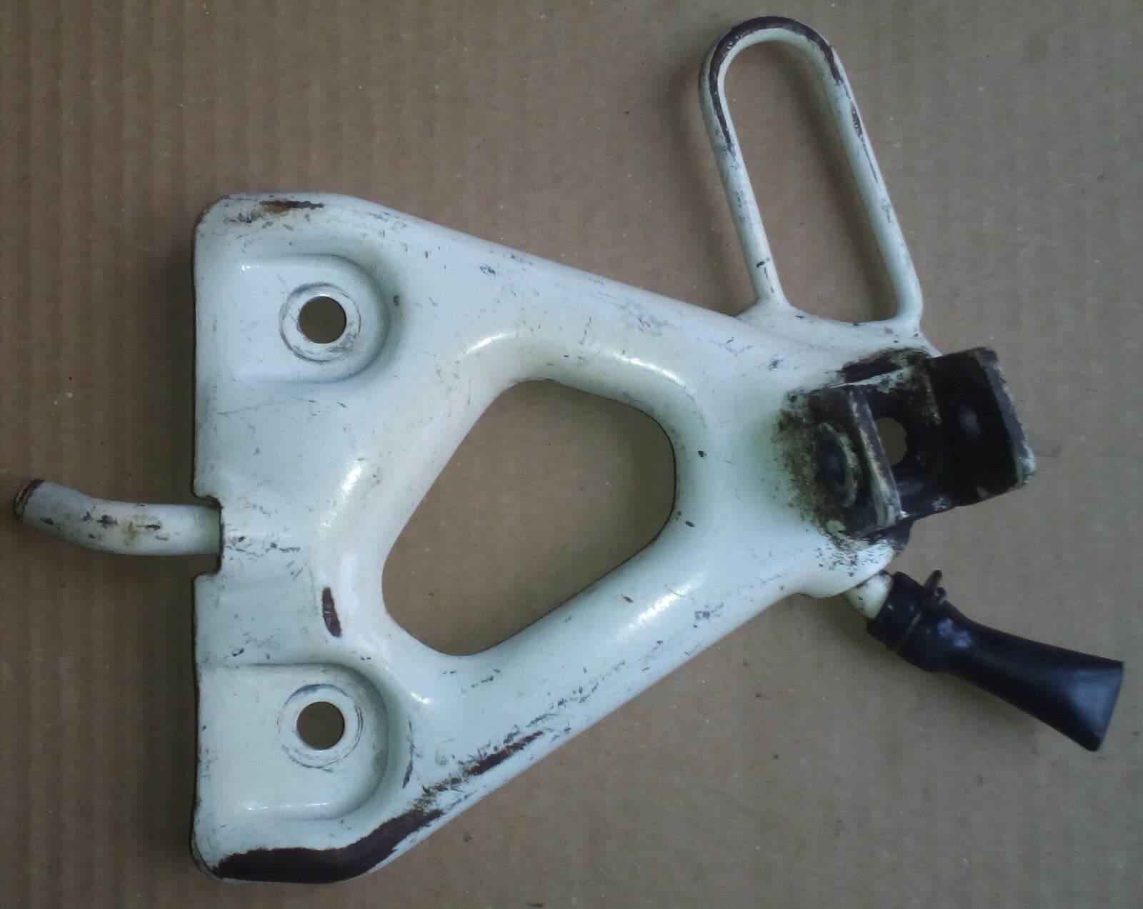 Platine repose pied Honda 600 XL 1985 ref. 00389