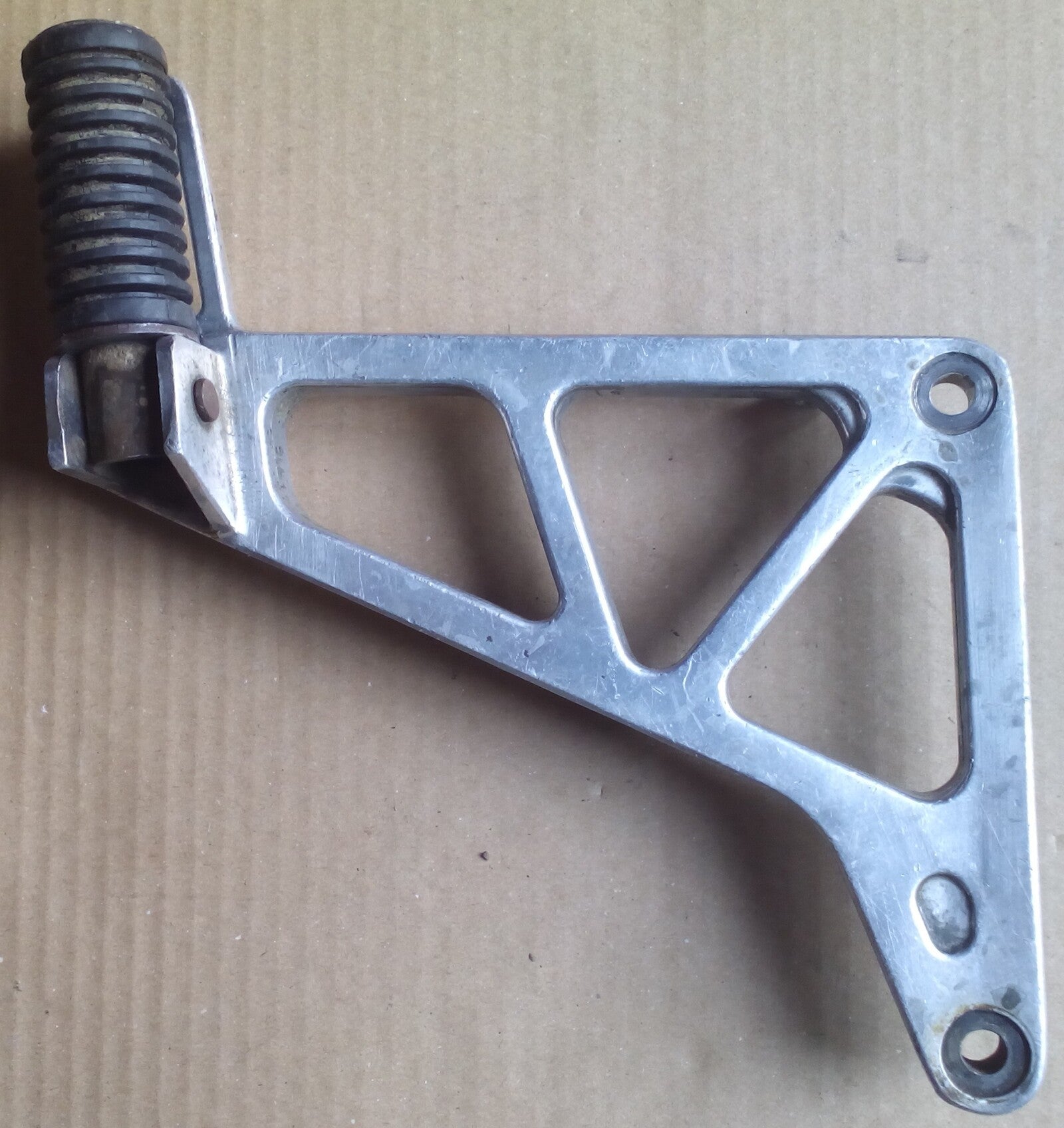 Platine repose pied Honda 125 MTX 1986-1987