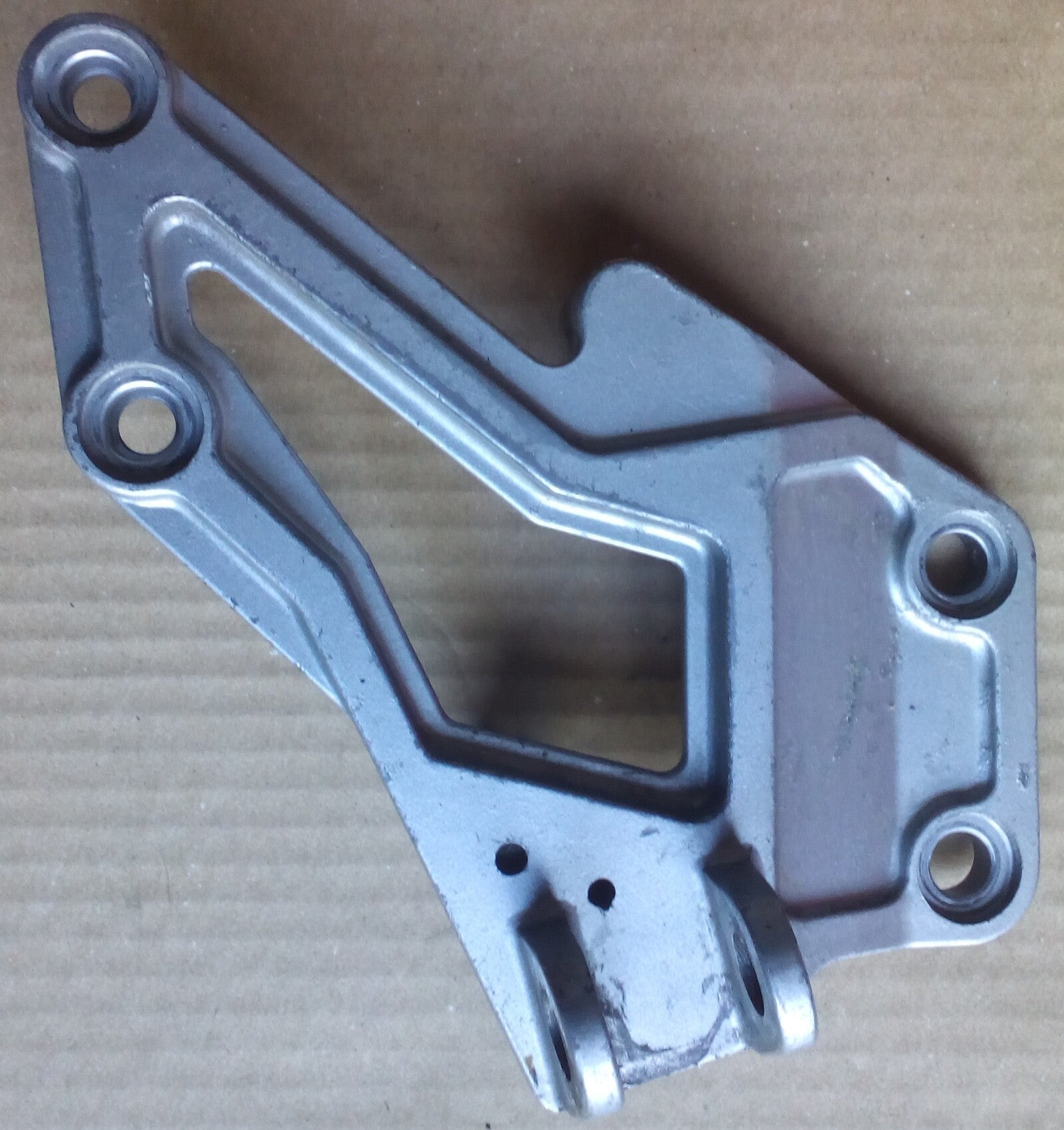 Platine repose pied Kawasaki GPX 750 R 1989-1990