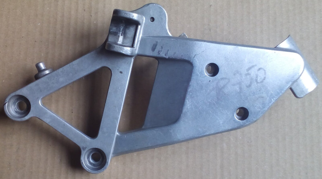 Platine repose pied Honda 750 VFR 1990-1993 ref-00448