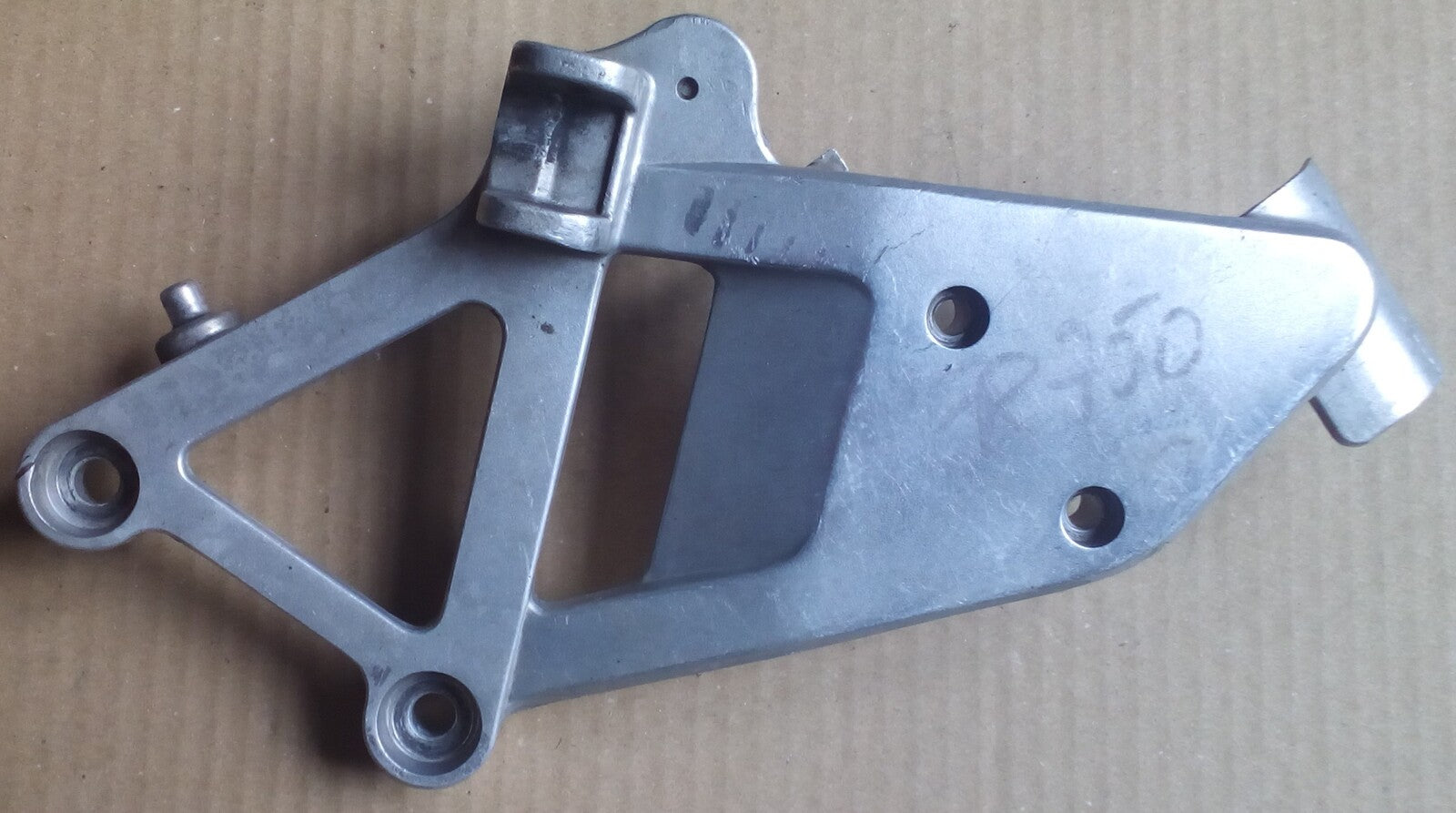 Platine repose pied Honda 750 VFR 1990-1993 ref-00448