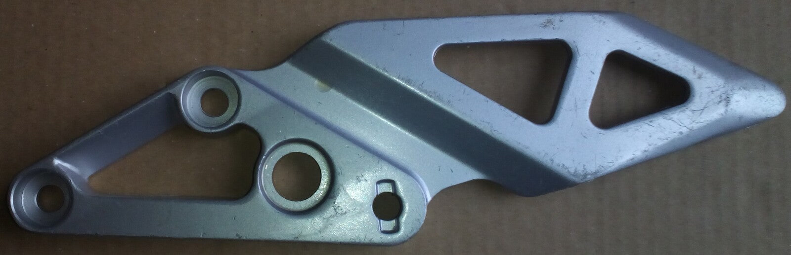 Platine repose pied Suzuki 1100 GSX-R 1993-1998 ref-00482