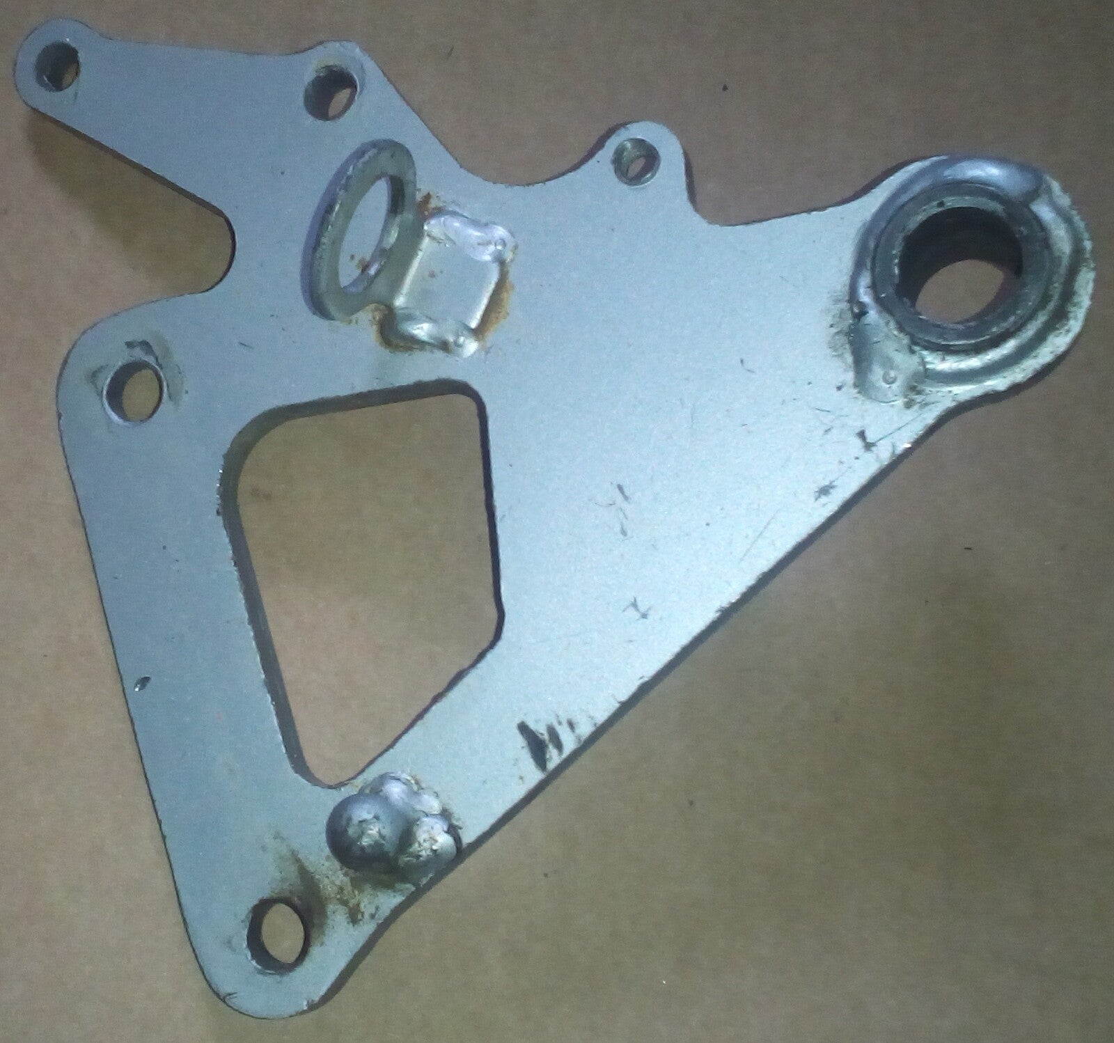 Platine repose pied Suzuki 500 GS 1989-2002 ref-00485