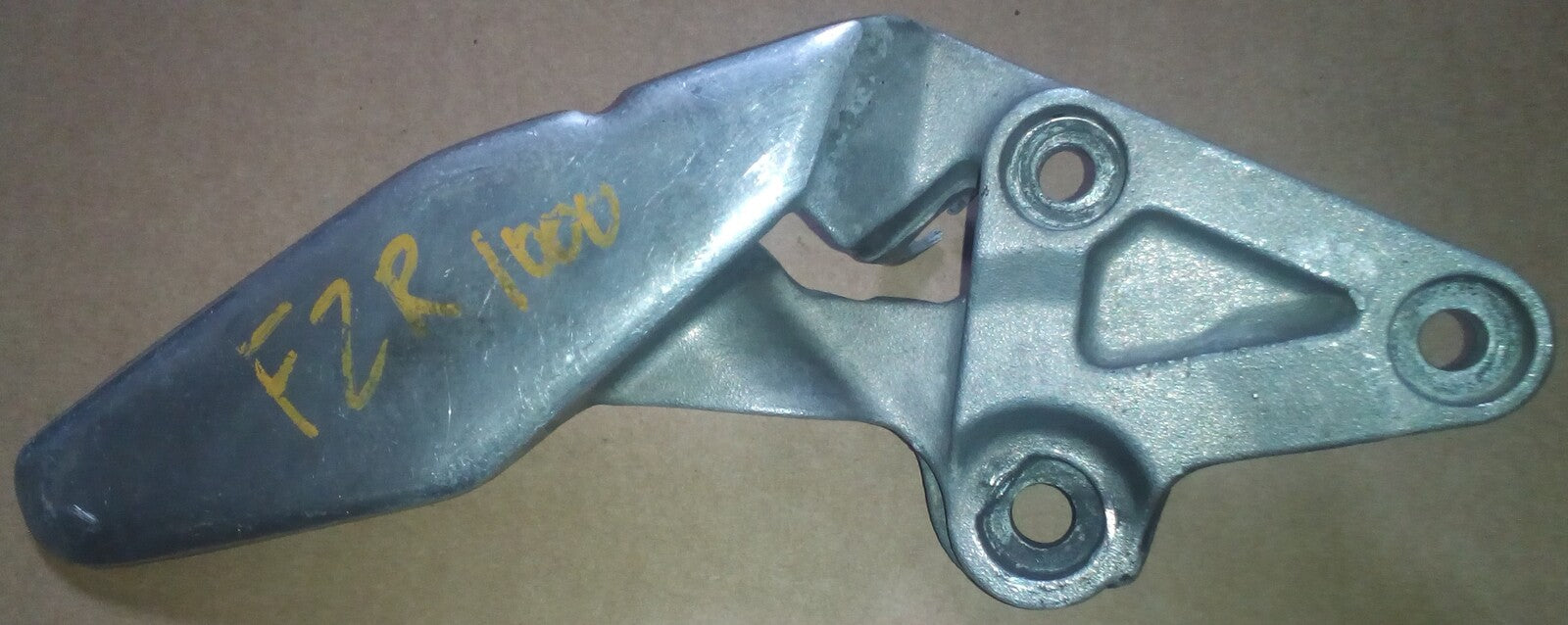 Platine repose pied Yamaha 1000 FZR 1989-1995 ref-00487