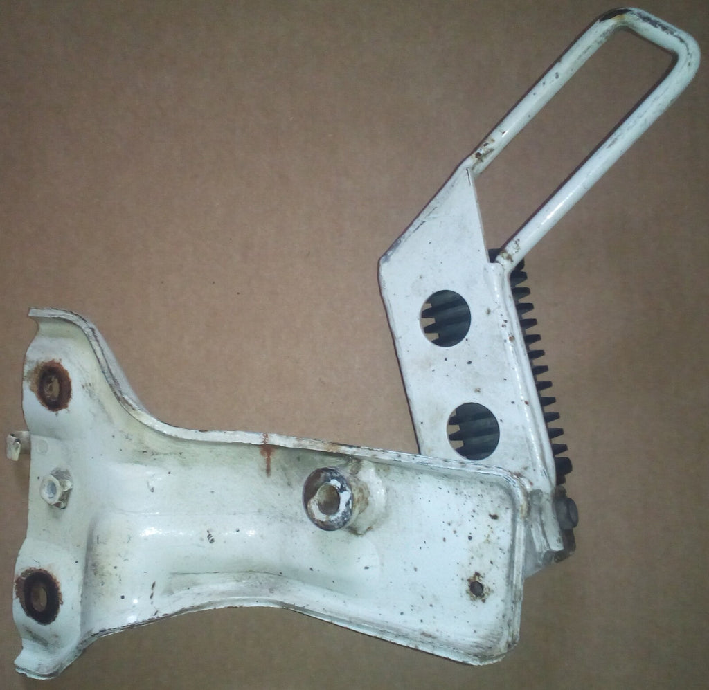 Platine repose pied Suzuki DR 800 ref-00489