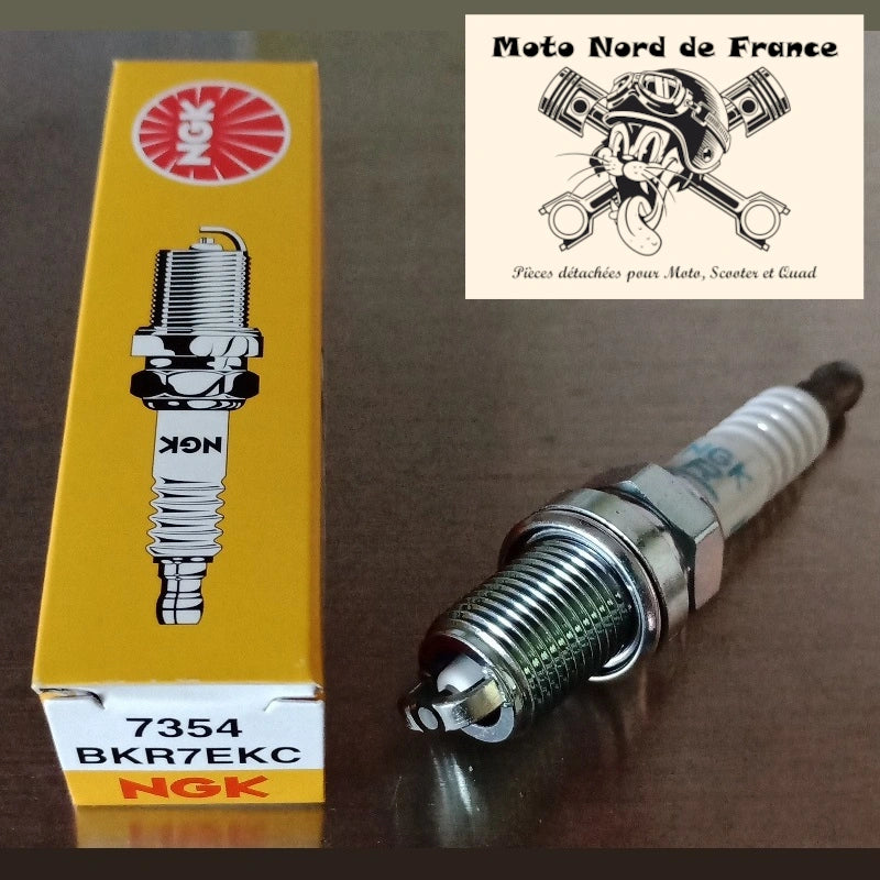 Bougie d'allumage NGK type BKR7EKC (7354)