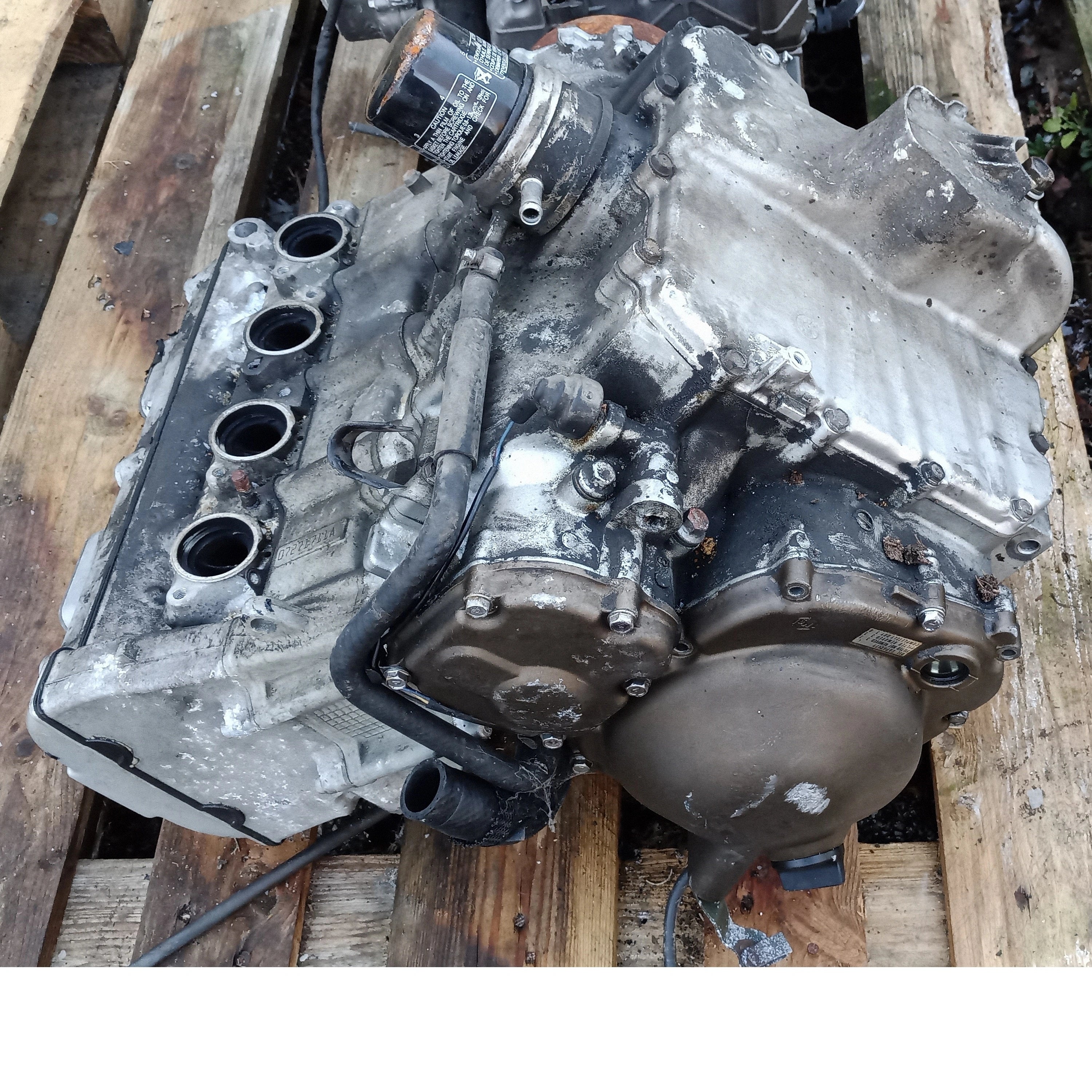 Lot de 12 moteurs moto et scooter pour pièces