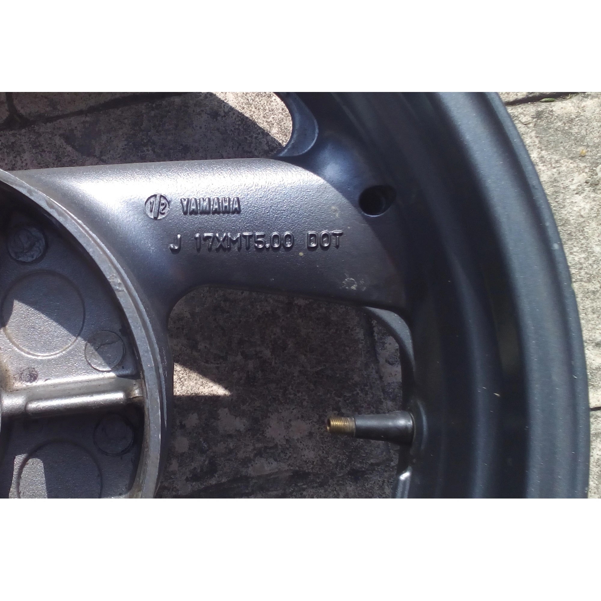 Jante arrière d'occasion Yamaha 850 TRX ref-00776